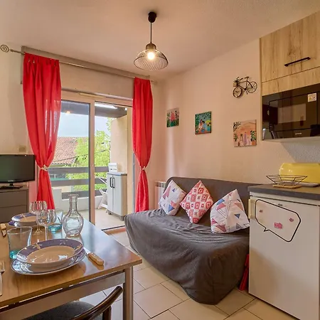 Lumineux 2 Pers Avec Animaux Admis, Parking Et Wifi - Fr-1-841-26 Apartmán